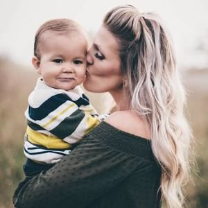 Meet your Posher, Whitney